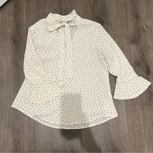 Three-quarter sleeve blouse